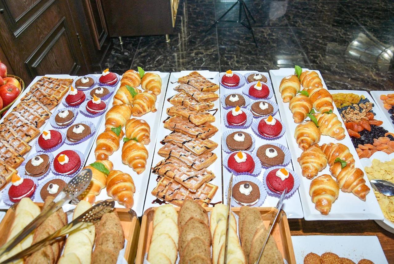 Ramada By Wyndham Turkistan Hotel Buitenkant foto