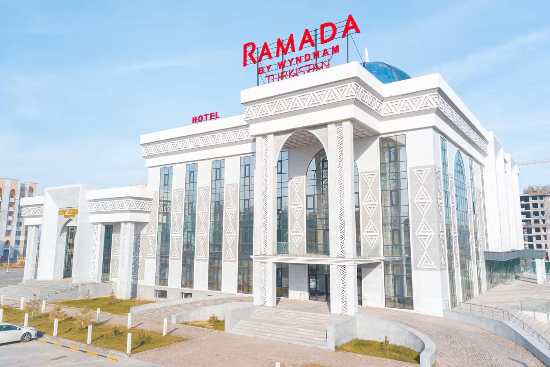 Ramada By Wyndham Turkistan Hotel Buitenkant foto